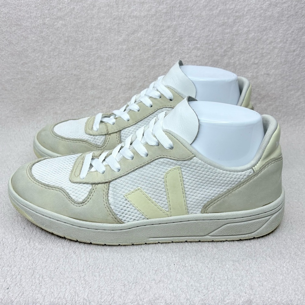 Veja V-10 Suede & Mesh Women’s 7 White/Gray Casual Designer Quiet Luxury Classic